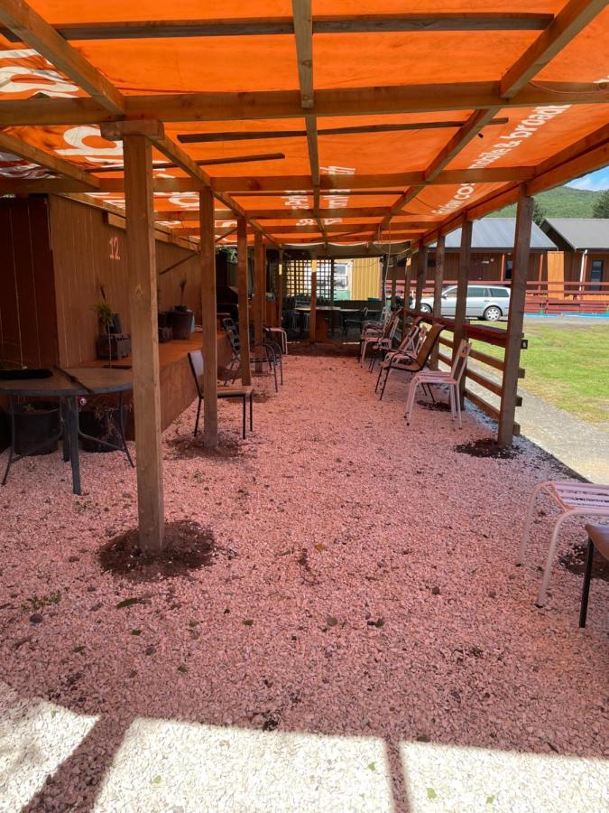 Oasis Motel & Holiday Park Турангі Екстер'єр фото