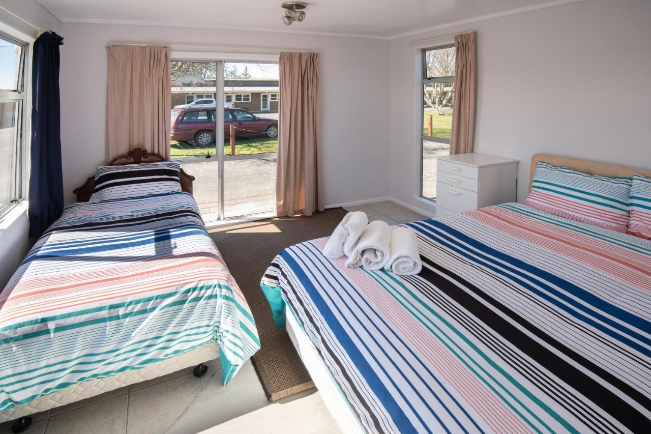 Oasis Motel & Holiday Park Турангі Екстер'єр фото